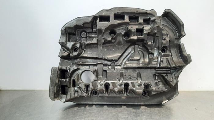 Engine cover from a Volvo XC60 I (DZ) 2.0 D3 16V 2017