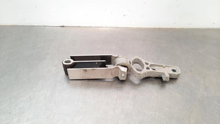Used Engine mount Volvo XC60 I (DZ) 2.0 D3 16V Price € 24,20 Inclusive VAT offered by Autohandel Didier