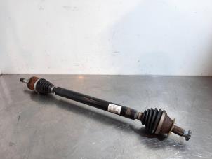 Used Front drive shaft, right Volkswagen Polo V (6R) 1.0 12V BlueMotion Technology Price € 163,35 Inclusive VAT offered by Autohandel Didier