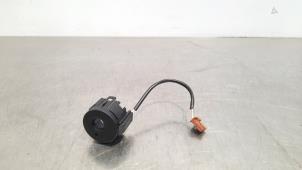 Used Immobiliser module Opel Corsa F (UB/UH/UP) 1.2 12V 75 Price € 36,30 Inclusive VAT offered by Autohandel Didier