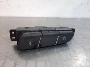 Used Tailgate switch MG HS 1.5 EHS T-GDI Hybrid Price € 30,25 Inclusive VAT offered by Autohandel Didier