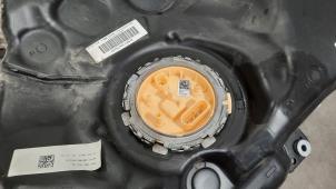 Usagé Pompe carburant électrique Audi A4 Avant (B9) 2.0 30 TDI Mild hybrid 16V Prix € 96,80 Prix TTC proposé par Autohandel Didier