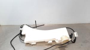 Used Front windscreen washer reservoir Citroen C5 Aircross (A4/AC/AJ/AR) 1.6 Hybrid 225 16V Price € 36,30 Inclusive VAT offered by Autohandel Didier