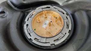 Used Electric fuel pump BMW 7 serie (G11/12) 740d,Ld xDrive 24V Price € 193,60 Inclusive VAT offered by Autohandel Didier