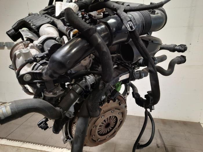 Engine from a Opel Crossland/Crossland X 1.2 Turbo 12V 2021