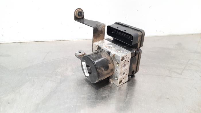 Usagé Bloc ABS Volvo V40 (MV) 2.0 D2 16V Prix € 60,50 Prix TTC proposé par Autohandel Didier