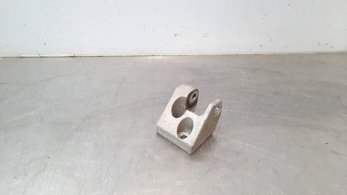 Used Engine mount Volvo V40 (MV) 2.0 D2 16V Price € 12,10 Inclusive VAT offered by Autohandel Didier
