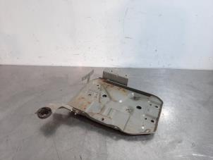 Used Battery box Nissan Micra (K14) 0.9 IG-T 12V Price € 24,20 Inclusive VAT offered by Autohandel Didier