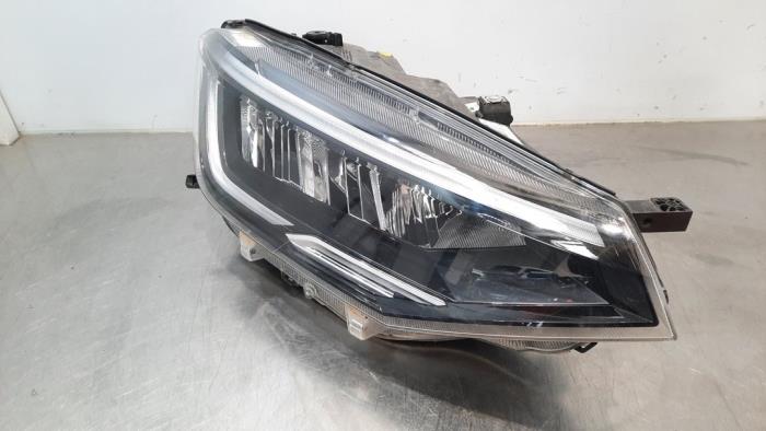 Headlight, right Volkswagen Taigo 1.0 TSI 95 12V - 2G7941006A