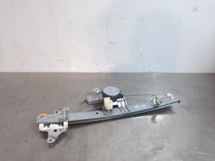 Used Door window motor Nissan Micra (K14) 0.9 IG-T 12V Price on request offered by Autohandel Didier