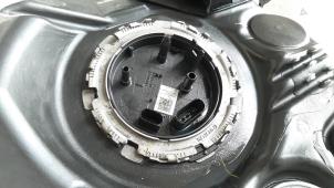 Usados Bomba eléctrica de combustible Volkswagen T-Roc 1.6 TDI BMT 16V Precio € 163,35 IVA incluido ofrecido por Autohandel Didier