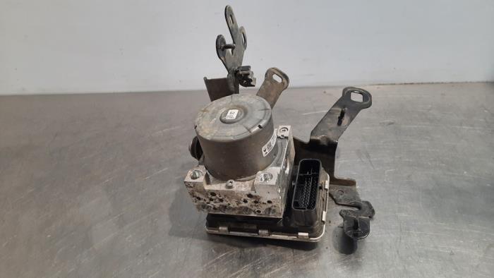 Usagé Bloc ABS Renault Grand Scénic IV (RFAR) 1.3 TCE 140 16V Prix € 266,20 Prix TTC proposé par Autohandel Didier