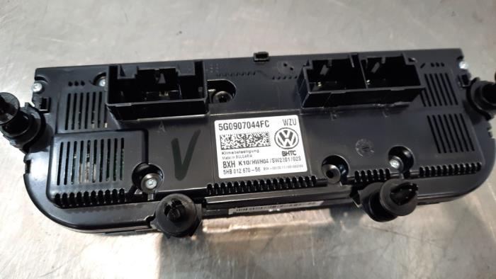 Air conditioning control panel from a Volkswagen T-Roc 1.6 TDI BMT 16V 2020