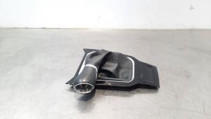 Used Gear stick cover Volkswagen T-Roc 1.6 TDI BMT 16V Price € 66,55 Inclusive VAT offered by Autohandel Didier