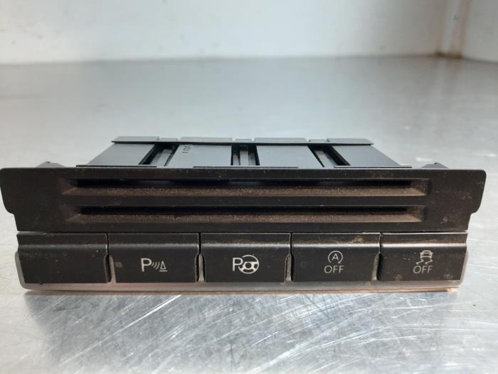 Interruptor PDC de un Volkswagen Tiguan (5N1/2) 2.0 TDI 16V 2016