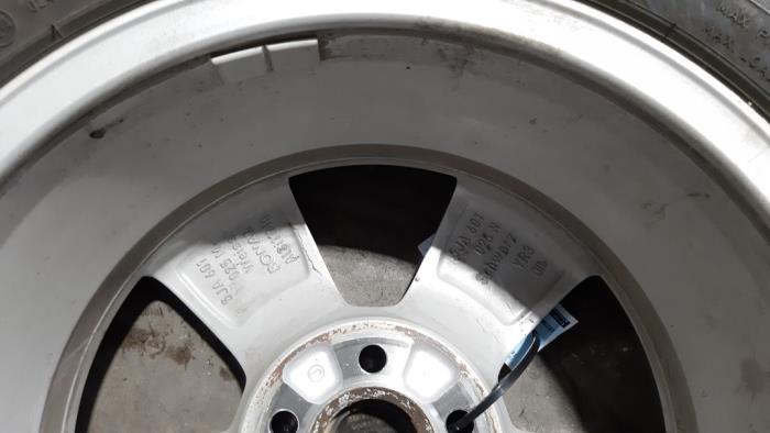 Felge + Reifen van een Skoda Fabia III (NJ3) 1.0 12V 2019