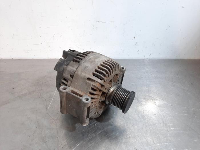 Usagé Dynamo Mercedes ML II (164/4JG) 3.0 ML-320 CDI 4-Matic V6 24V Prix € 199,65 Prix TTC proposé par Autohandel Didier