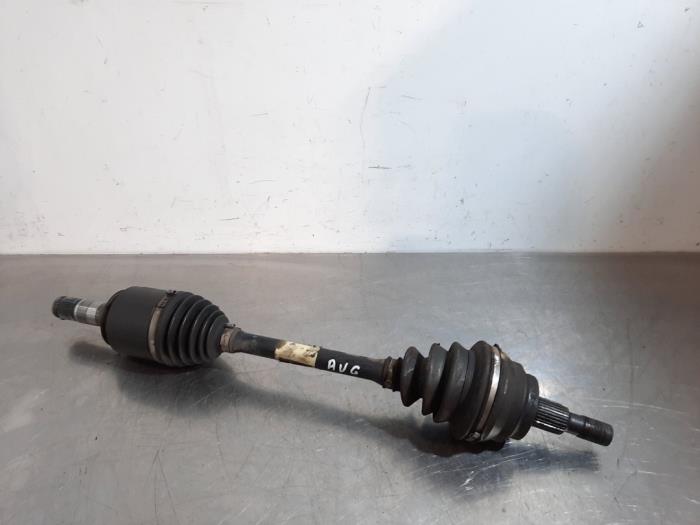 Gebrauchte Antriebswelle links vorne Mercedes ML II (164/4JG) 3.0 ML-320 CDI 4-Matic V6 24V Preis € 133,10 Mit Mehrwertsteuer angeboten von Autohandel Didier