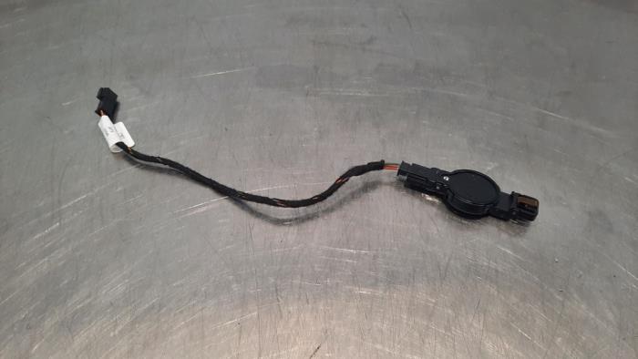 Begagnade Regnsensor Porsche Panamera (970) 3.0 V6 24V 4S Pris € 36,30 Inklusive moms erbjuds av Autohandel Didier
