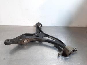 Used Front lower wishbone, left Mercedes ML II (164/4JG) 3.0 ML-320 CDI 4-Matic V6 24V Price on request offered by Autohandel Didier