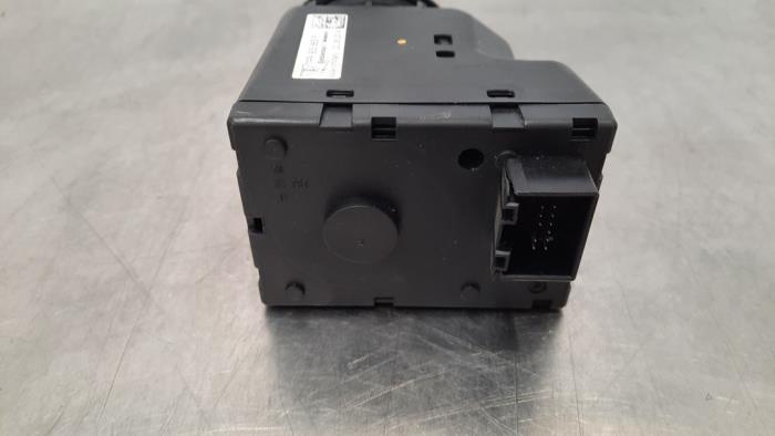 Ignition switch contact block from a Porsche Panamera (970) 3.0 V6 24V 2S 2014