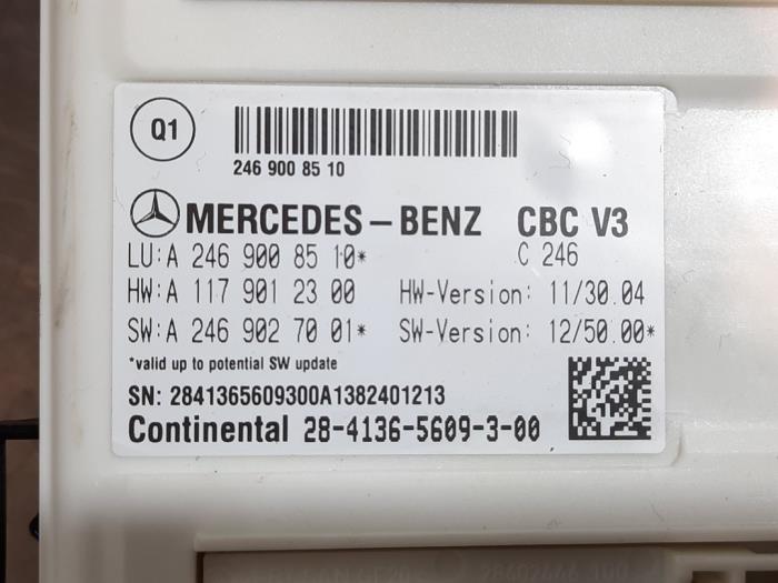 Komfort-Modul van een Mercedes-Benz CLA (117.3) 1.6 CLA-200 16V 2013