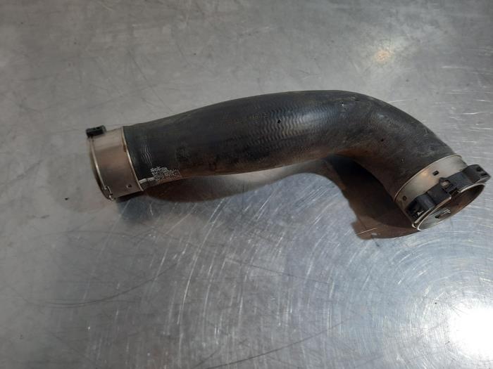 Turbo pipe from a Mercedes-Benz CLA (117.3) 1.6 CLA-200 16V 2013