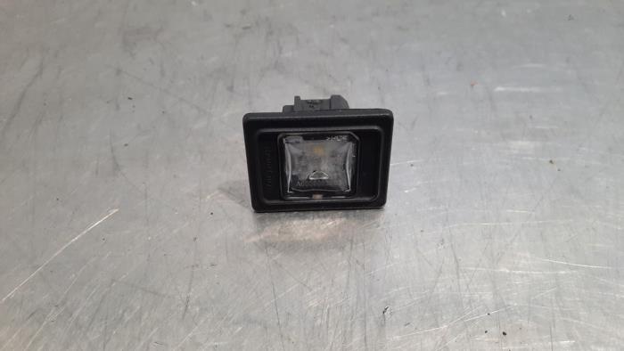 Używane Lampa Mercedes GLE (V167) 450 EQ Boost 3.0 24V 4-Matic Cena € 12,10 Z VAT oferowane przez Autohandel Didier