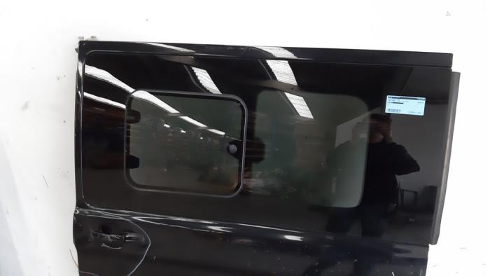 Puerta corredera izquierda de un Ford Transit Custom 2019