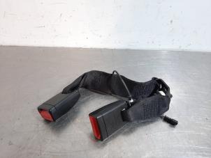 Used Rear seatbelt buckle, right BMW 1 serie (F20) 116i 1.6 16V Price € 48,40 Inclusive VAT offered by Autohandel Didier