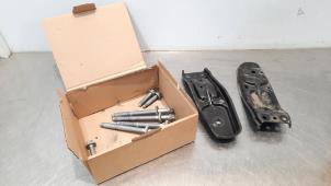 Used Set of bolts Mercedes GLE (V167) 450 EQ Boost 3.0 24V 4-Matic Price € 30,25 Inclusive VAT offered by Autohandel Didier