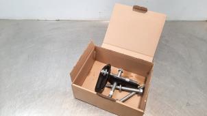 Used Set of bolts Mercedes GLE (V167) 450 EQ Boost 3.0 24V 4-Matic Price € 24,20 Inclusive VAT offered by Autohandel Didier