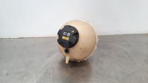 Used Expansion vessel BMW 1 serie (F20) 118i 1.6 16V Price on request offered by Autohandel Didier