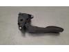 Accelerator pedal from a Opel Movano 2.3 CDTi 16V FWD 2011