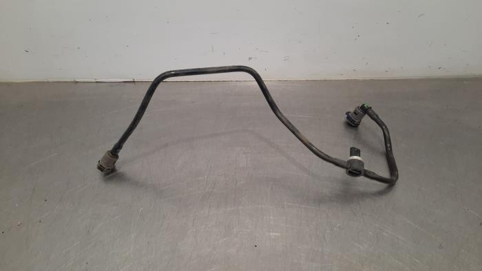 Usagé Conduit de carburant Opel Astra K 1.0 Turbo 12V Prix € 24,20 Prix TTC proposé par Autohandel Didier