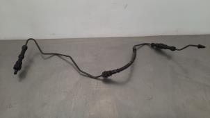 Used Oil pressure line Volvo XC40 (XZ) 2.0 D3 16V Price € 42,35 Inclusive VAT offered by Autohandel Didier
