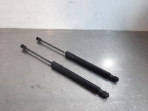 Used Set of gas struts for boot Opel Crossland/Crossland X 1.2 Turbo 12V Price € 24,20 Inclusive VAT offered by Autohandel Didier