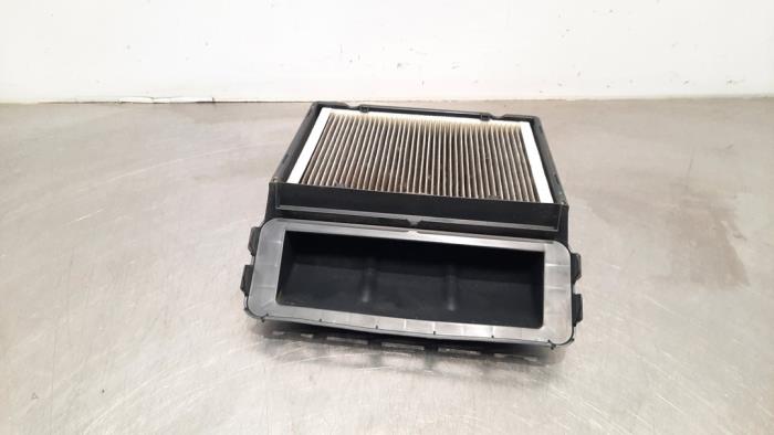 Begagnade Luftfilterhus Mercedes C (C205) C-180 1.6 16V Pris € 24,20 Inklusive moms erbjuds av Autohandel Didier