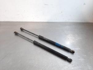 Used Set of gas struts for boot Opel Karl 1.0 12V Price € 42,35 Inclusive VAT offered by Autohandel Didier