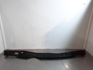 Used Cowl top grille Opel Karl 1.0 12V Price € 66,55 Inclusive VAT offered by Autohandel Didier