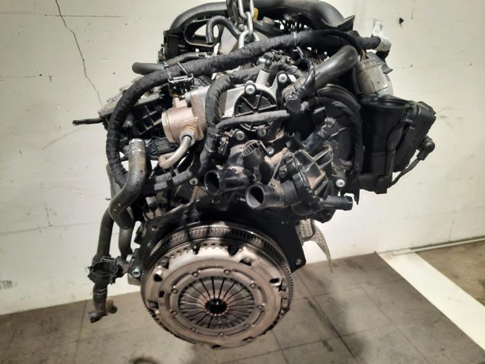 Motor from a Volkswagen T-Roc 1.0 TSI 12V BlueMotion 2018