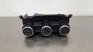 Used Air conditioning control panel Dacia Duster (SR) 1.0 TCE 100 Bi-Fuel, Eco-G 12V Price on request offered by Autohandel Didier