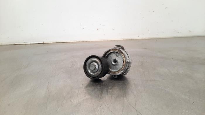 Usados Rodillo tensor correa múltiple Opel Grandland (X) 1.2 Turbo 12V Precio € 24,20 IVA incluido ofrecido por Autohandel Didier