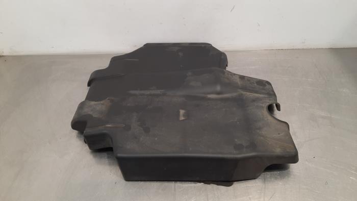 Engine cover from a Mercedes-Benz Vito (447.6) 2.2 114 CDI 16V 2015