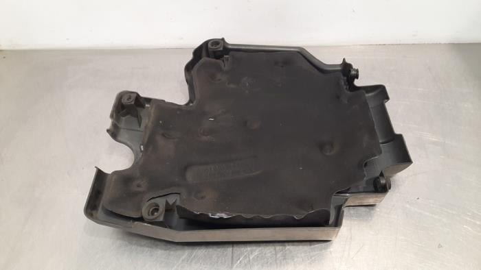 Engine cover from a Mercedes-Benz Vito (447.6) 2.2 114 CDI 16V 2015