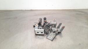 Used Set of hinges Peugeot 508 (F3/FB/FH/FP) 1.6 16V GT PureTech 225 Price € 48,40 Inclusive VAT offered by Autohandel Didier