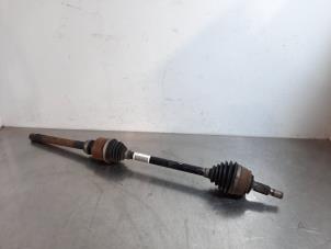 Used Front drive shaft, right Peugeot 308 (L3/L8/LB/LH/LP) 1.6 HDi Price € 96,80 Inclusive VAT offered by Autohandel Didier