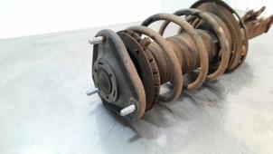 Used Fronts shock absorber, left Toyota Auris (E18) 1.8 16V Hybrid Price € 127,05 Inclusive VAT offered by Autohandel Didier