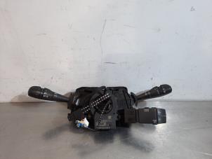 Used Steering column stalk Renault Clio IV (5R) 1.5 dCi 75 FAP Price € 66,55 Inclusive VAT offered by Autohandel Didier