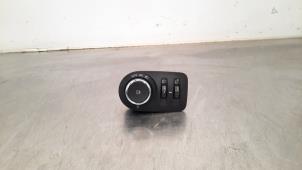 Used AIH headlight switch Opel Astra K Sports Tourer 1.6 CDTI 110 16V Price € 30,25 Inclusive VAT offered by Autohandel Didier